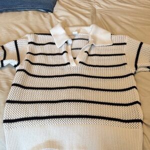 Old Navy Black and Cream Striped V-Neck Sweater